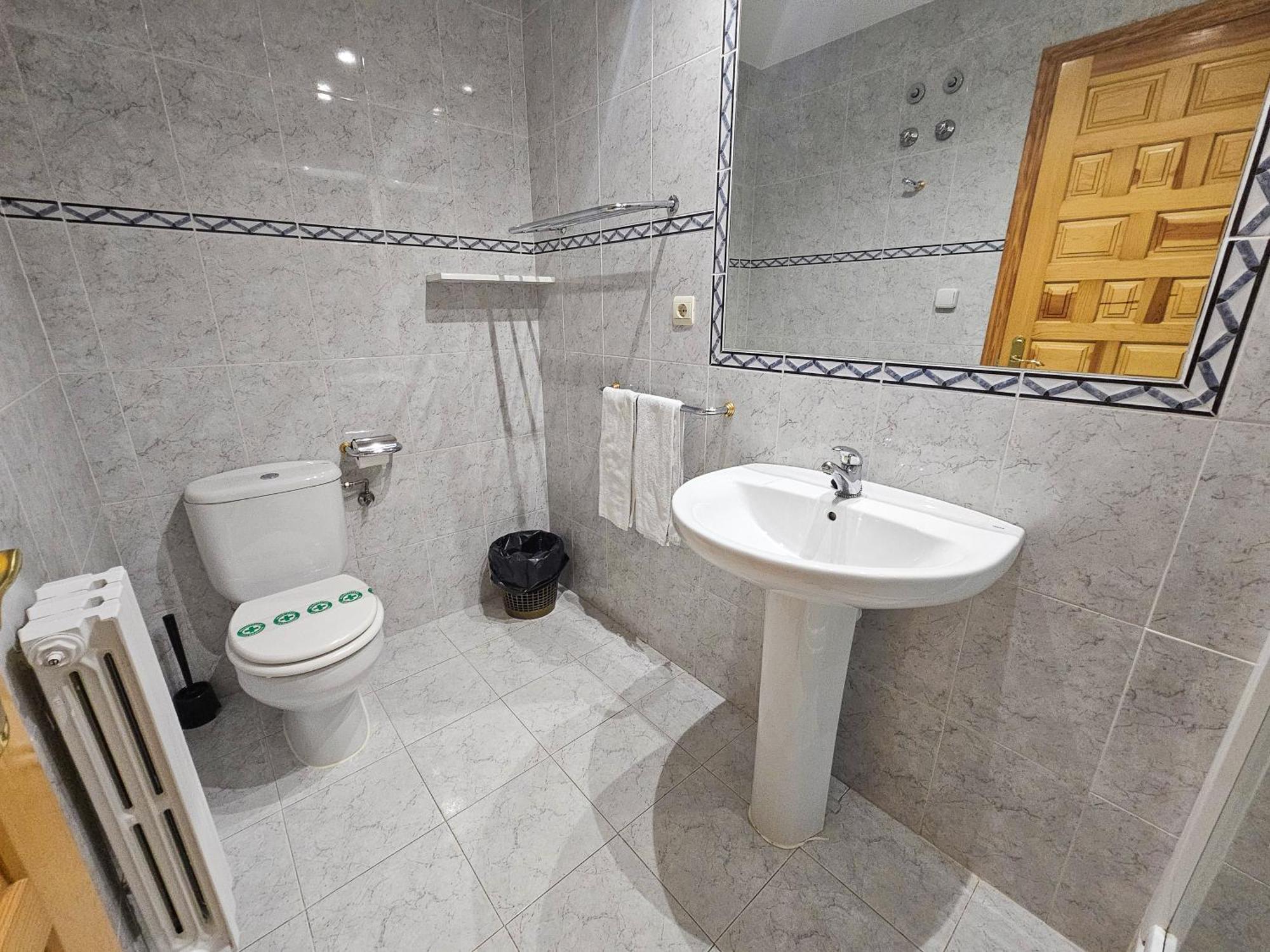 Apartamentos Gavin Biescas 3000 外观 照片
